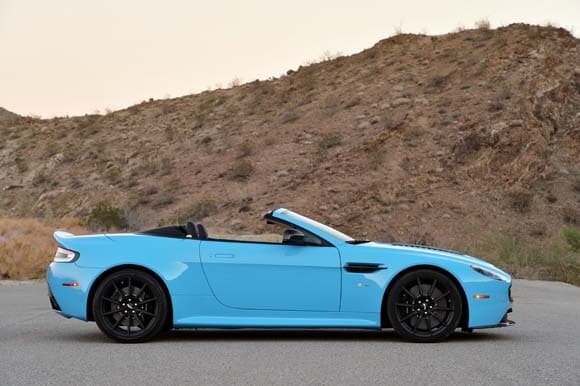 12-am-v12-vantage-s-roadster-blue-600-001