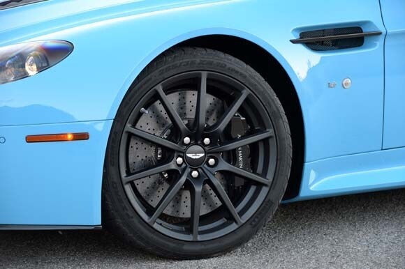 19-am-v12-vantage-s-roadster-blue-600-001