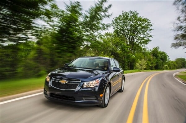 2014-chevrolet-cruze-td-018-600-001