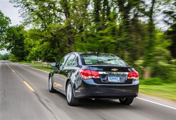 2014-chevrolet-cruze-td-019-600-001