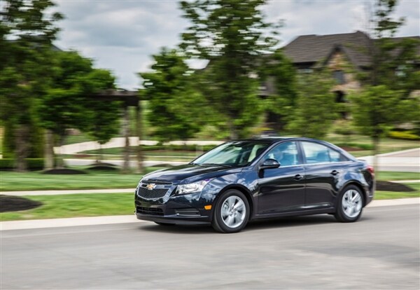 2014-chevrolet-cruze-td-021-600-001