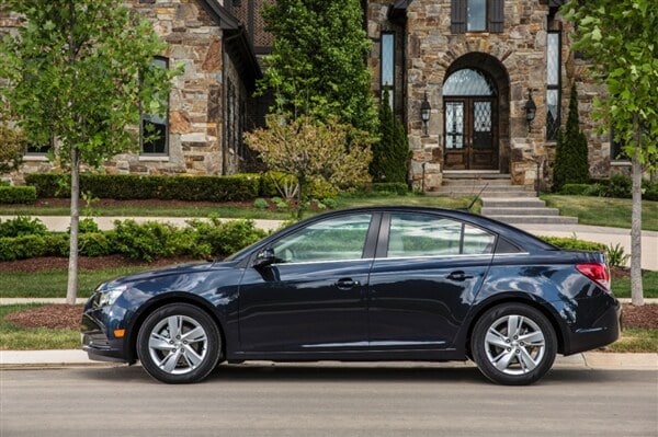 2014-chevrolet-cruze-td-022-600-001
