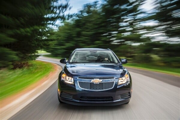 2014-chevrolet-cruze-td-028-600-001