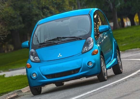 2014-mitsubishi-i-miev-front-action1-600-001