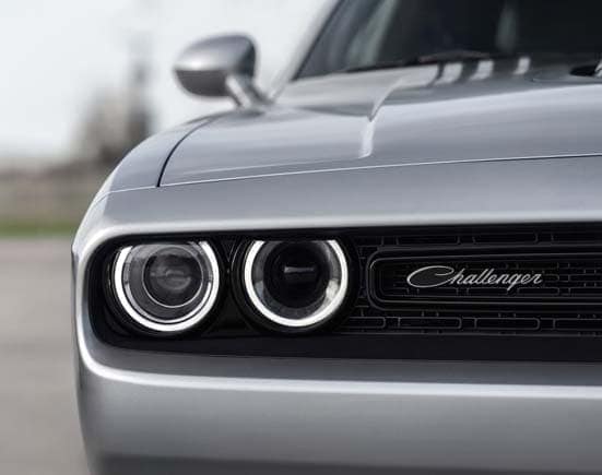2015-dodge-challenger-shaker-scat-pack-headlamp1-600-001