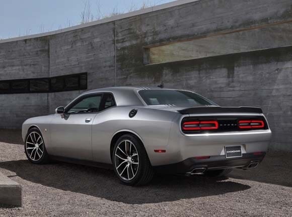 2015-dodge-challenger-shaker-scat-pack-rear-static-600-001