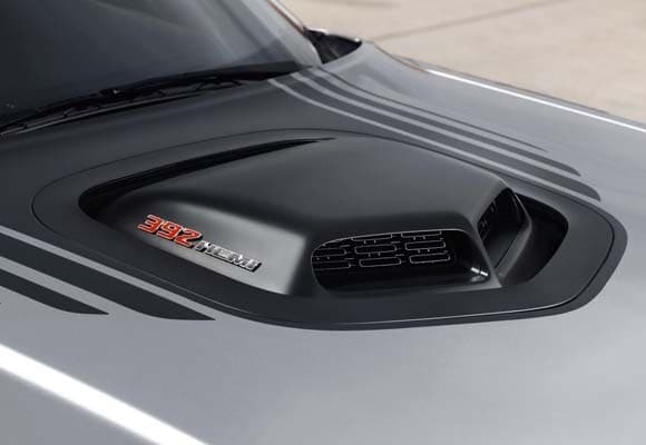 2015-dodge-challenger-shaker-scat-pack-shaker-hood-detail1-600-001