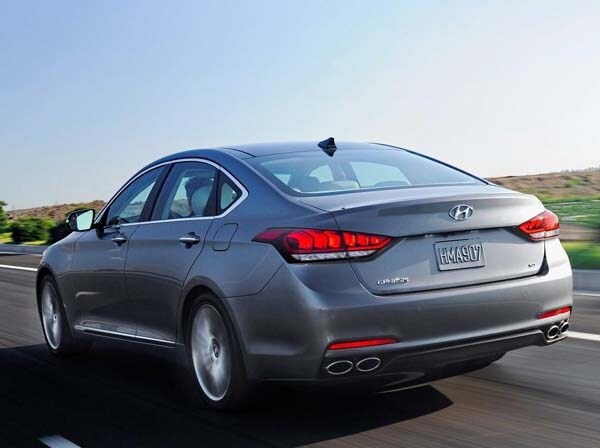 2015-hyundai-genesis-rear-action1-600-001