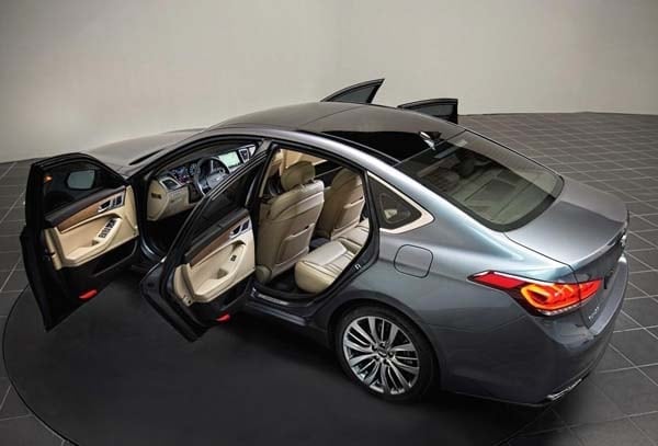 2015-hyundai-genesis-rear-static-doors-open-600-001