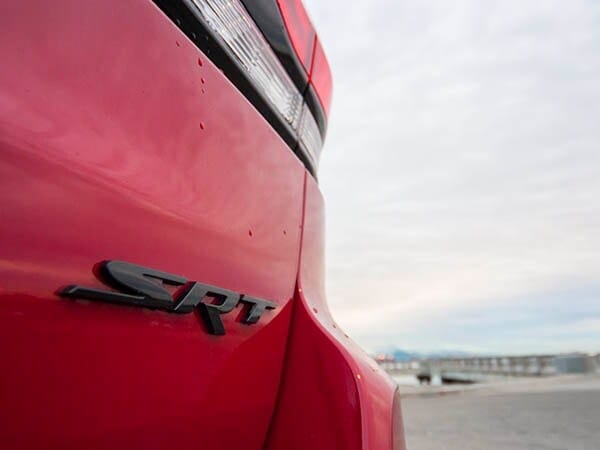 2015-jeep-grand-cherokee-srt-04-600-001