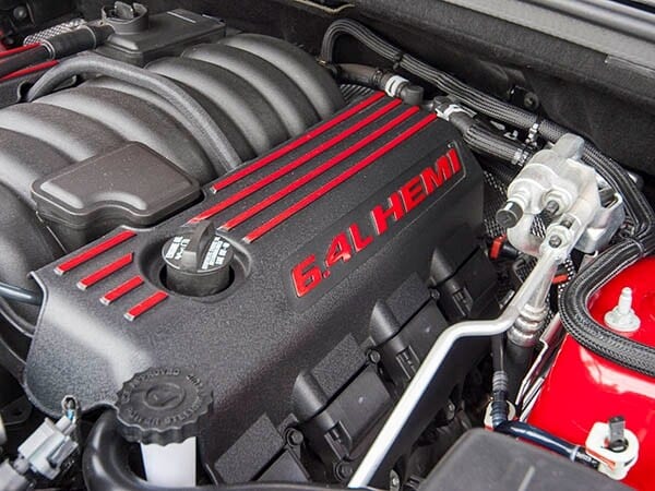 2015-jeep-grand-cherokee-srt-14-600-001