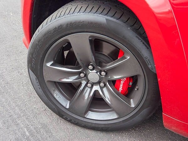 2015-jeep-grand-cherokee-srt-15-600-001