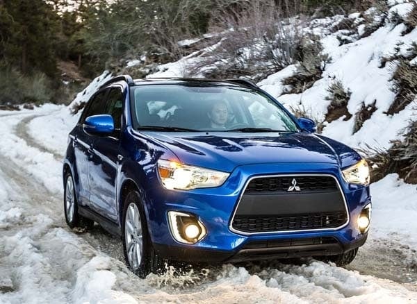 2015-mitsubishi-outlander-sport-gt-2.4-front-action1-600-001