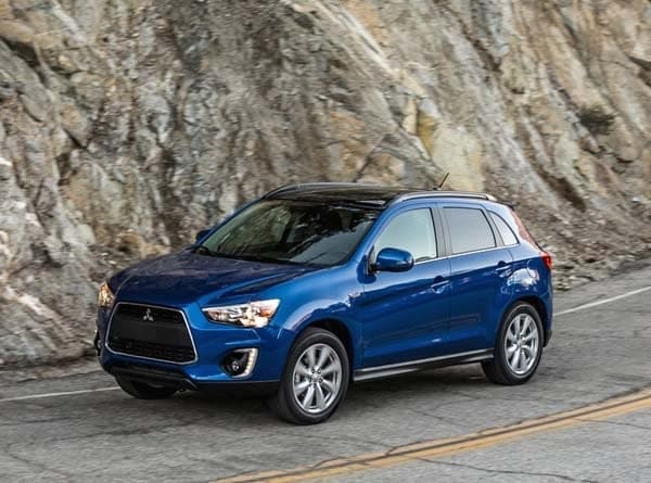 2015-mitsubishi-outlander-sport-gt-2.4-front-action2-600-001