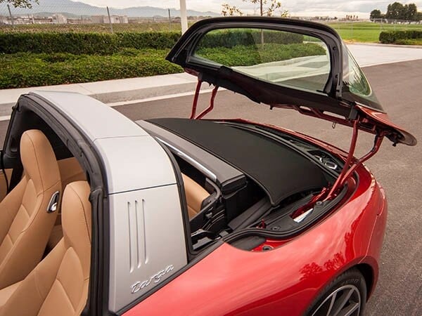2015-porsche-911-targa-4s-13-600-001