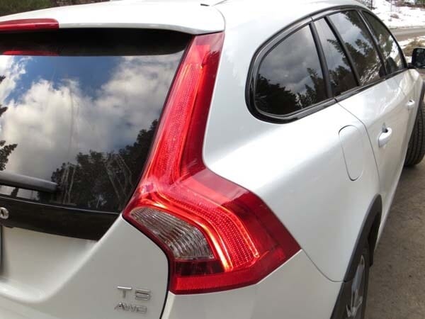 2015-volvo-v60-cross-country-10-600-001