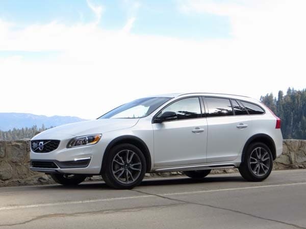2015-volvo-v60-cross-country-15-600-001
