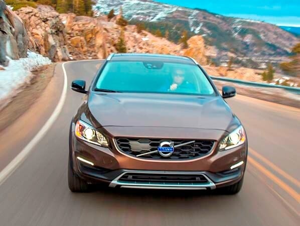 2015-volvo-v60-cross-country-24-600-001
