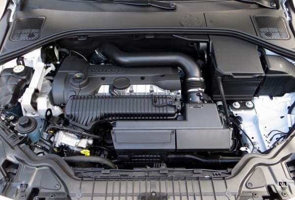 2015-volvo-v60-cross-country-35-600-001
