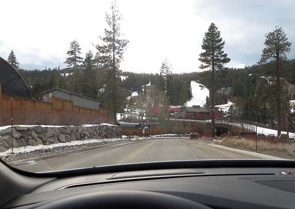 2015-volvo-v60-cross-country-9-600-001