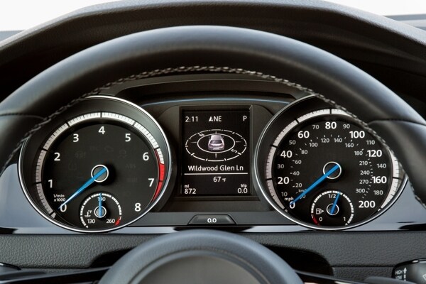 2015-vw-golf-r-23-600-001