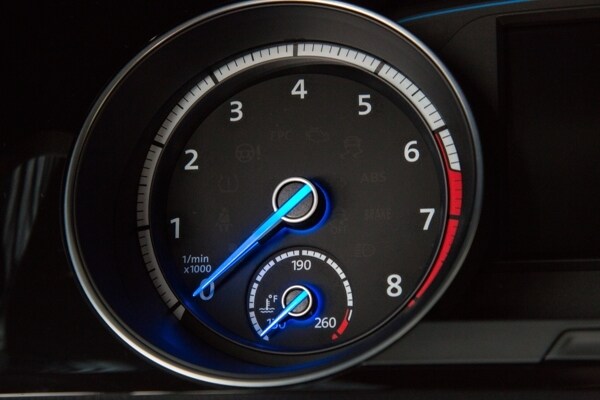 2015-vw-golf-r-24-600-001
