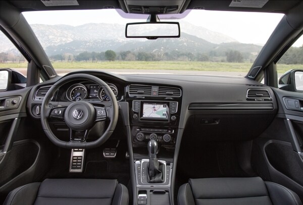 2015-vw-golf-r-9-600-001