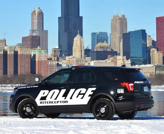 2016-ford-police-interceptor-utility-rear-static1-600-001
