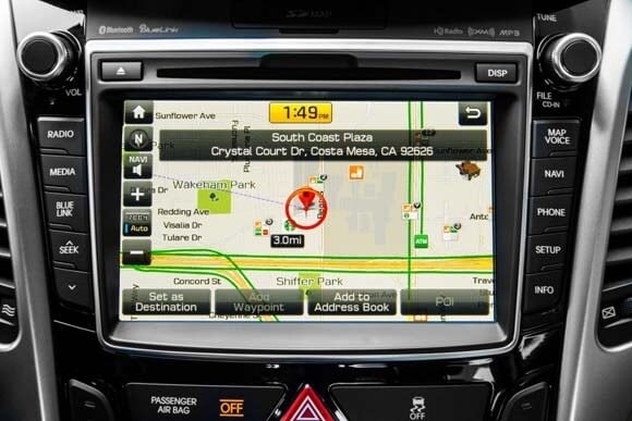 2016-hyundai-elantra-gt-navi-screen-detail1-600-001