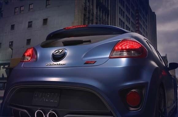 2016-hyundai-veloster-rally-edition-rear-detail-static1-600-001