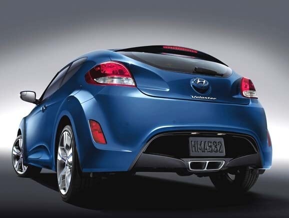 2016-hyundai-veloster-rear-static1-600-001