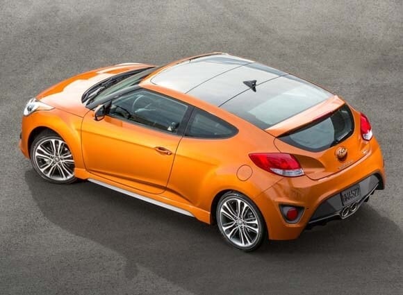 2016-hyundai-veloster-turbo-high-rear-static1-600-001