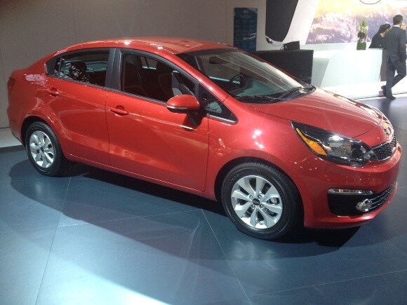 2016-kia-rio-4-580-600-001