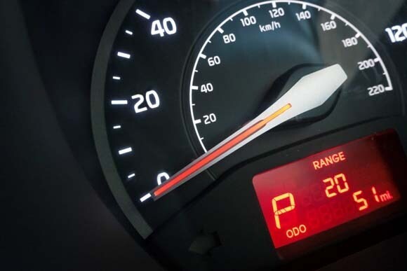 2016-kia-rio-sx-speedo-display1-600-001