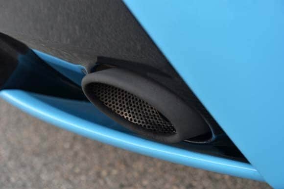 24-am-v12-vantage-s-roadster-blue-600-001