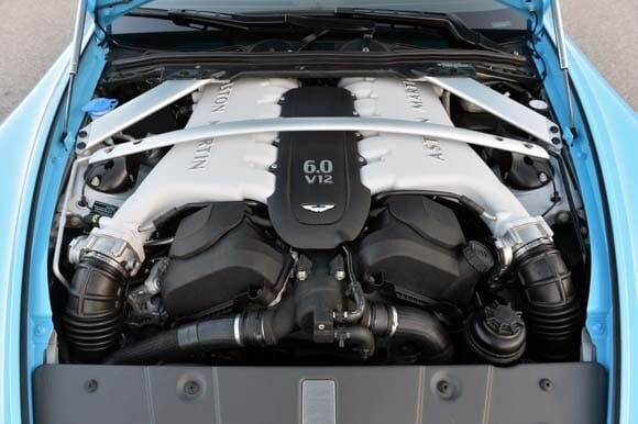 28-am-v12-vantage-s-roadster-blue-600-001