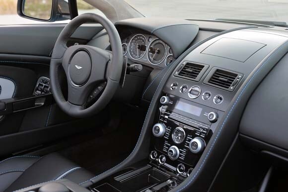 32-am-v12-vantage-s-roadster-blue-600-001