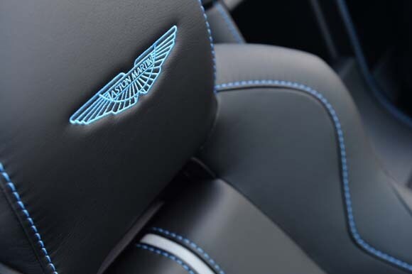35-am-v12-vantage-s-roadster-blue-600-001