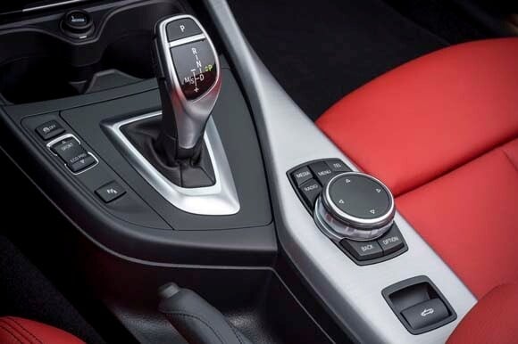 bmw_2_series_convertible_118-600-001