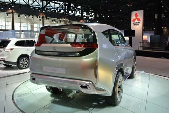 mitsubishi-gc-phev-concept-1-600-001