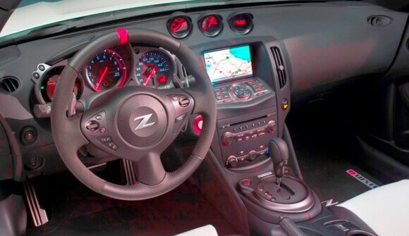 nissan-370z-nismo-roadster-concept-interior1-580-600-001