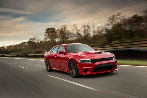 2015-dodge-charger-live-shot-7-600-001