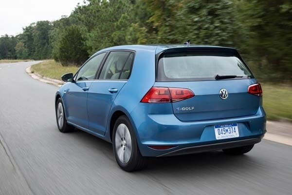 2015-volkswagen-e-golf-12-600-001