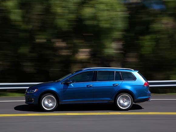 2015-volkswagen-golf-sportwagon-action-03-600-001