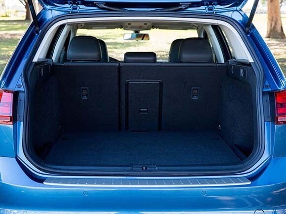 2015-volkswagen-golf-sportwagon-interior-20-600-001