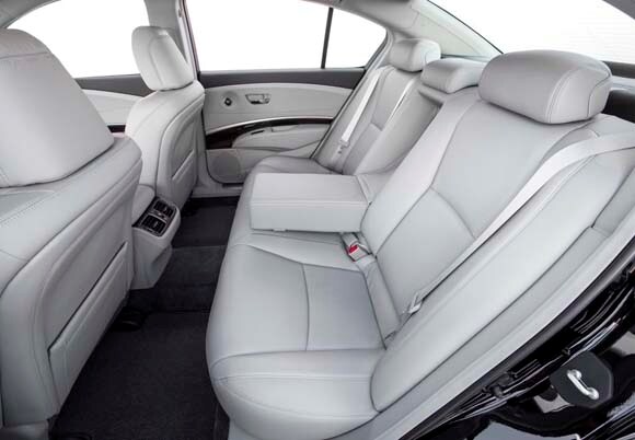 2016-acura-rlx-interior-look-in-rear1-600-001