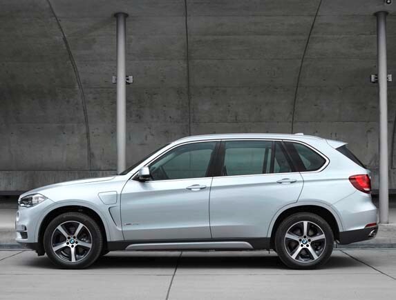 2016-bmw-x5-xdrive40e-profile-static1-600-001