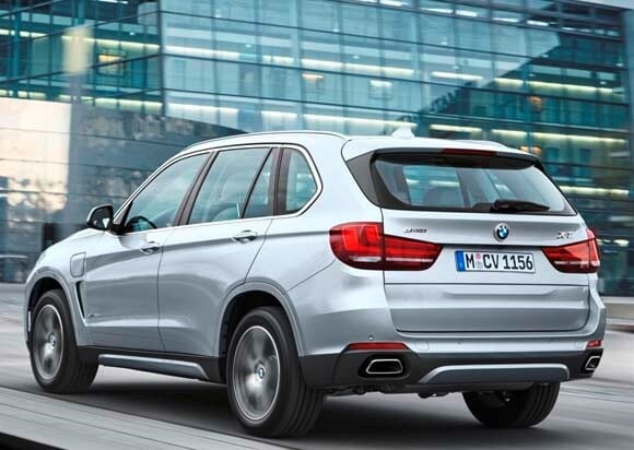 2016-bmw-x5-xdrive40e-rear-action1-600-001