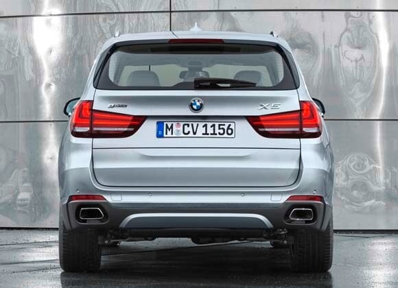 2016-bmw-x5-xdrive40e-tail-on-static1-600-001