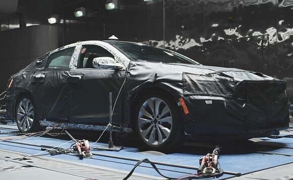 2016-chevrolet-malibu-front-static-test-car1-600-001